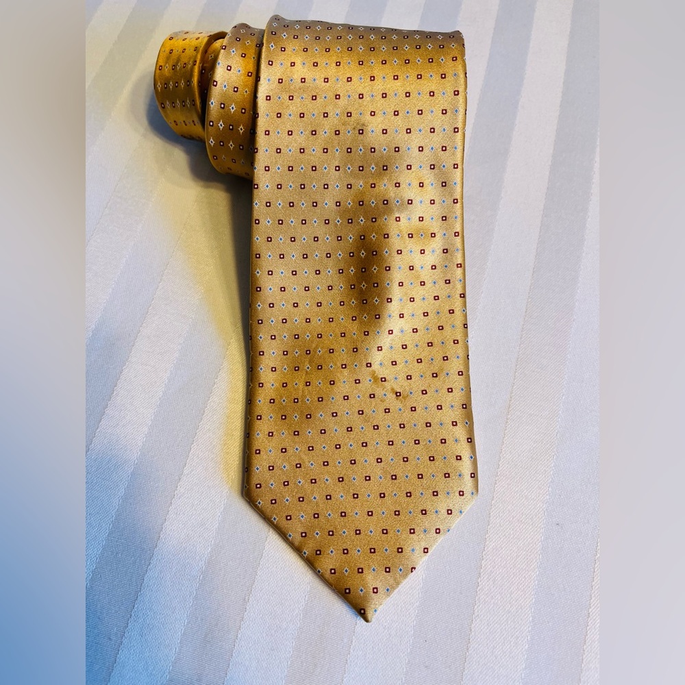 Brioni men's gold and red tie NWOT